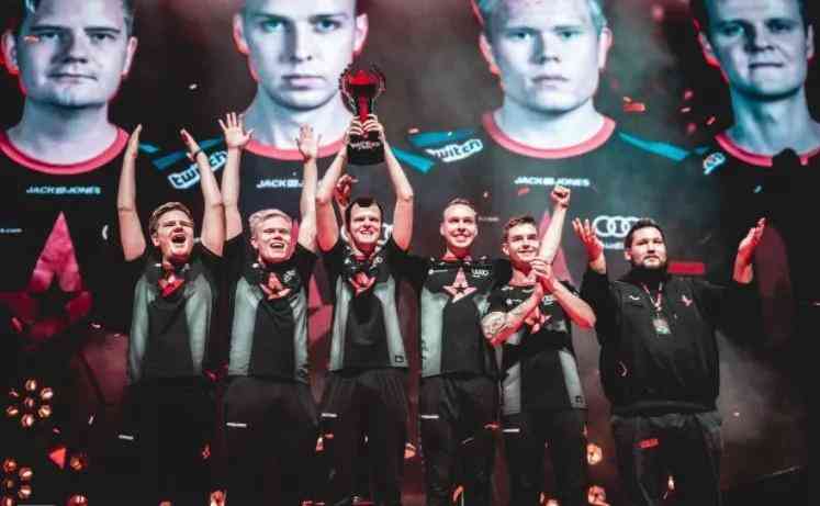 靠防守保比 靠防守保比